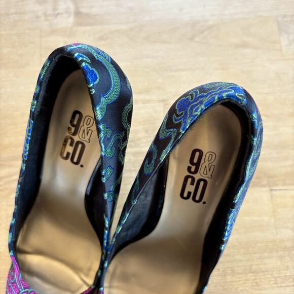 Elegant Black and Multicolor Embroidered Heels - Picture 7 of 10